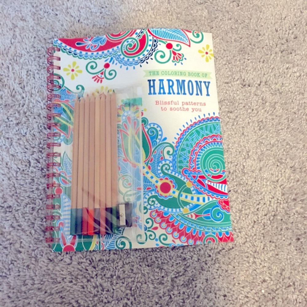3 for $25✨NWT✨Coloring book with colored pencils